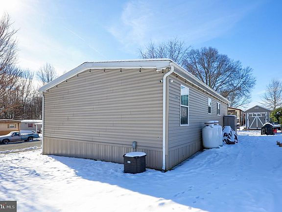 4th image of 1395 Bowmansville Rd