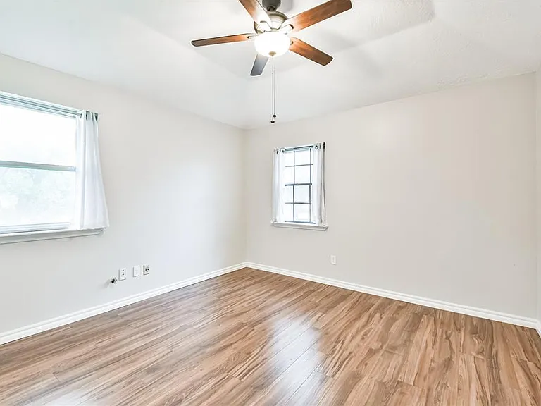 10327 Brickyard Ct — Photo 19