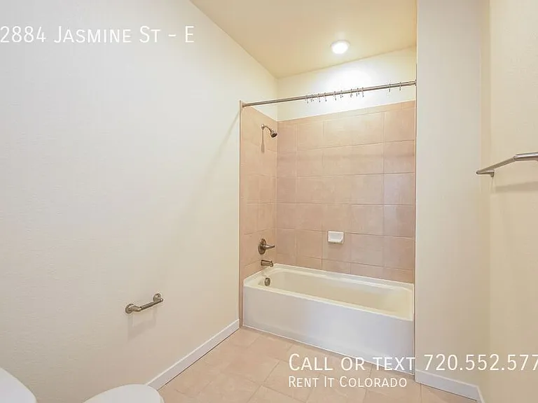 12884 Jasmine St #E — Photo 11