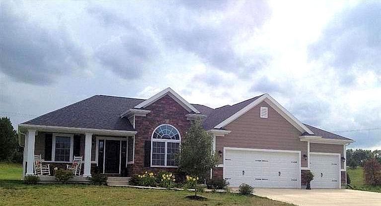 1st image of 936 Foxtail Cir