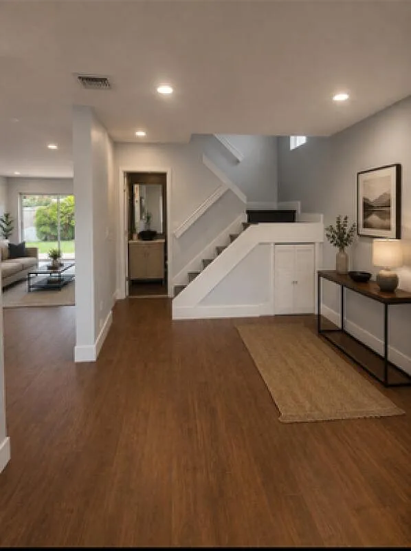 3 bed, 2.5 bath, 1567 sqft, $3,200 — Photo 2