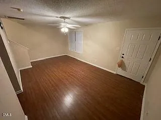 Building Photo - 2112 Walnut Bluffs Ln