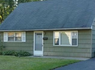 959 Terrace Blvd, Ewing, NJ 08618