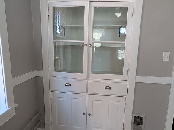 5th image of 3550 Magnolia Ave #2F
