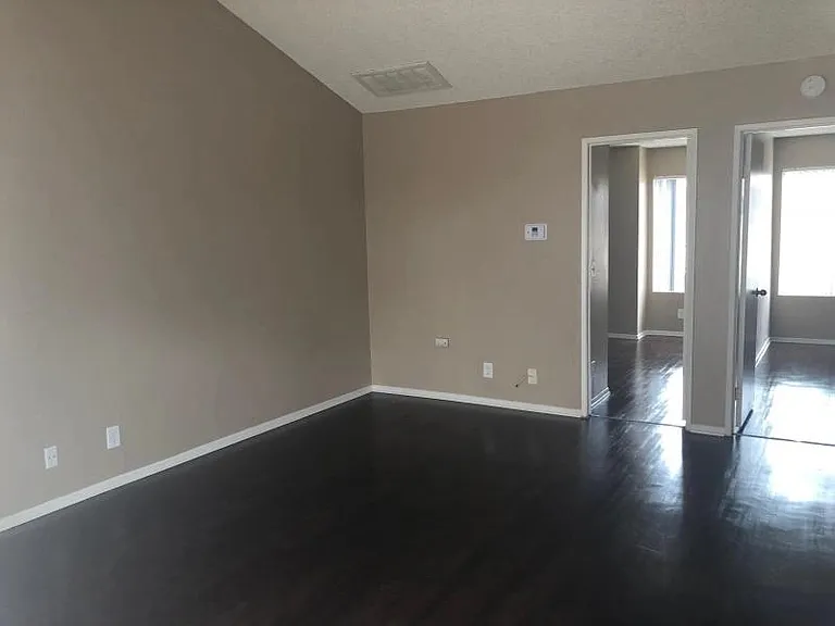 550 Williamson Ave #15 — Photo 15