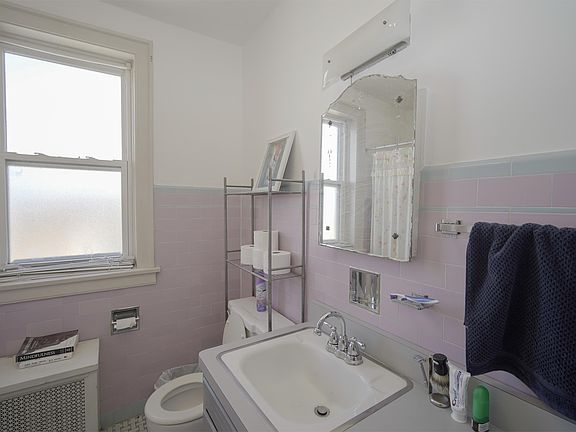 5th image of 5511 N Campbell Ave APT 3R