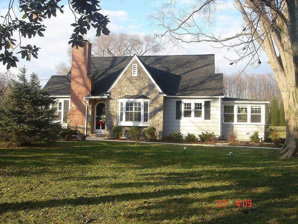 1st image of 1606 Saint Margarets Rd