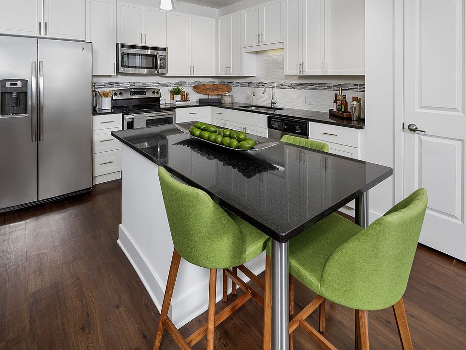 1st image of 480 N Orange Ave #120