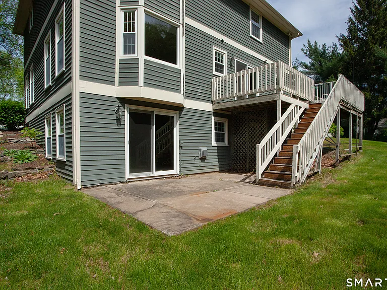 24 Old Mill Dr — Photo 35