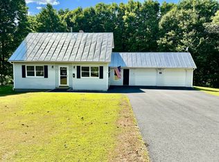 21 Young St, Madison, ME 04950