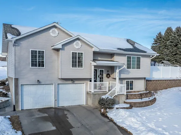 217 Fischer Dr, Woodbine, IA 51579