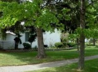 2810 Hopkins Ave, Lansing, MI 48912