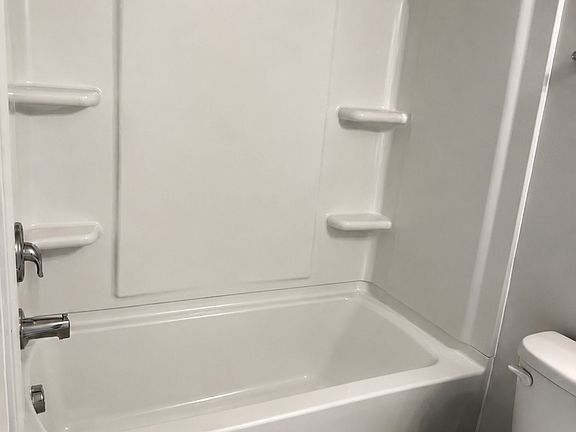 5th image of 212 Ferebee Pl