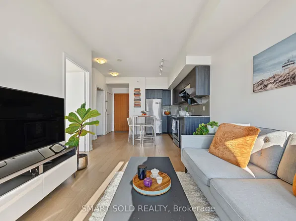 30 Shore Breeze Dr #2419, Toronto, ON M8V 0J1