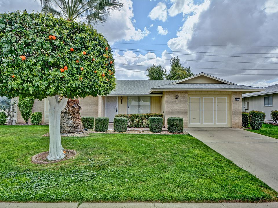 1st image of 10705 W Caron Dr