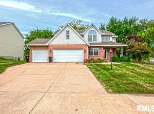 2303 W Chase Dr, Dunlap, IL 61525