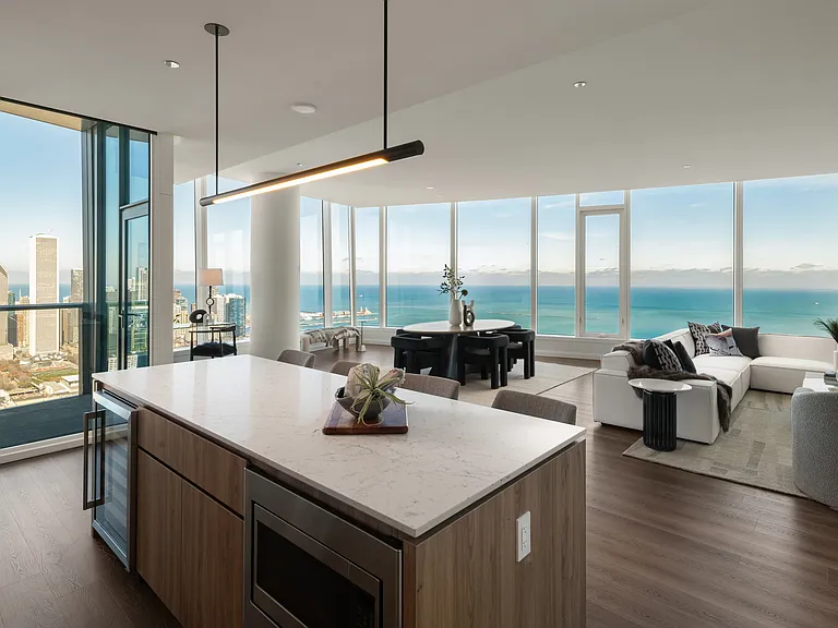 1000M Apartments — Photo 17