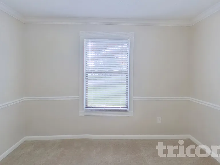 4324 Queensway Dr — Photo 12