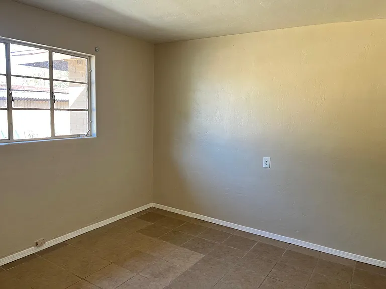 3617 E Lee St — Photo 15