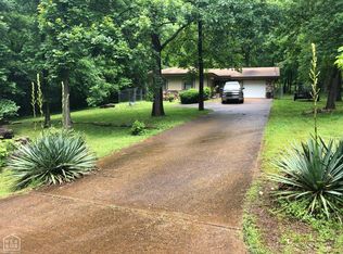 5 W Lakeshore Dr, Cherokee Village, AR 72529