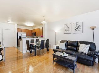 4 Constellation Pl, Jersey City, NJ 07305