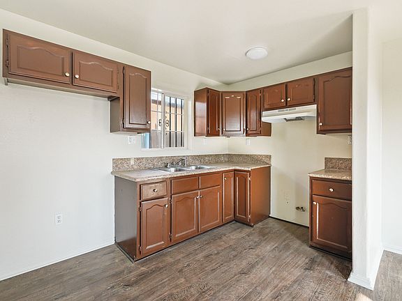 2nd image of 10617 1/2 S Wilmington Ave