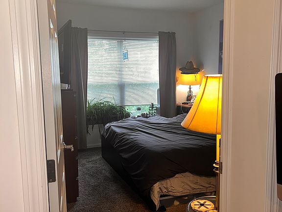 5th image of 1042 N 2nd St #102