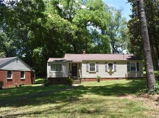 300 Fannie Cres, Charlotte, NC 28205