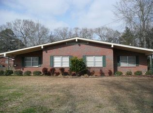 103 E King St, Headland, AL 36345