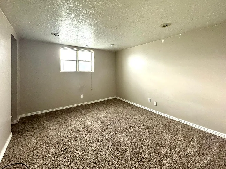 2698 S Wellington St — Photo 8