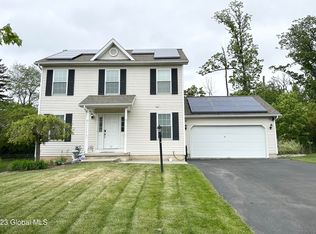 12 Breanna Dr, Schenectady, NY 12304