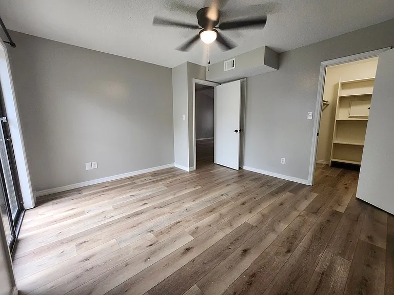 2750 W D St — Photo 11