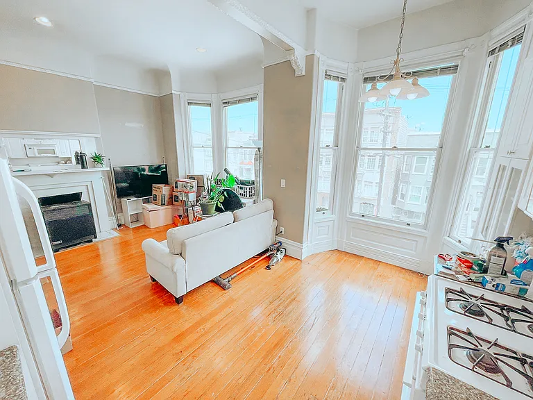 363 6th Ave #1 — Photo 5