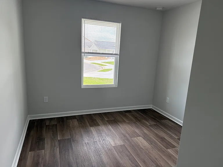 6433 Swainson St SW — Photo 7