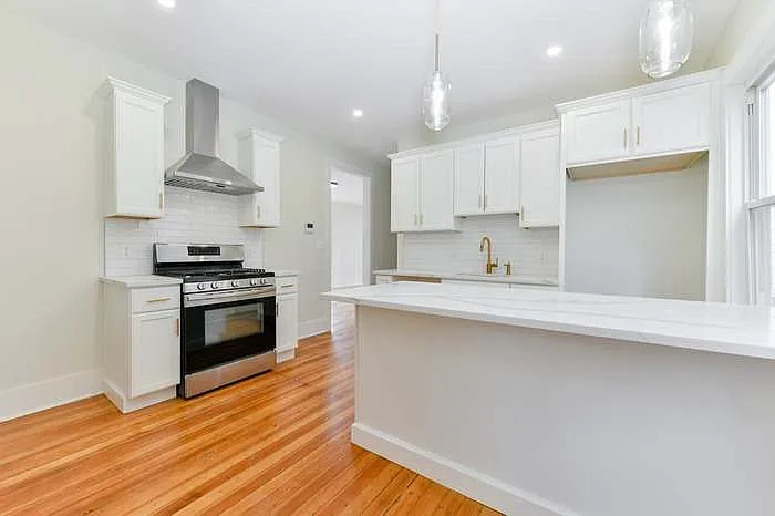 77 Draper St — Photo 4