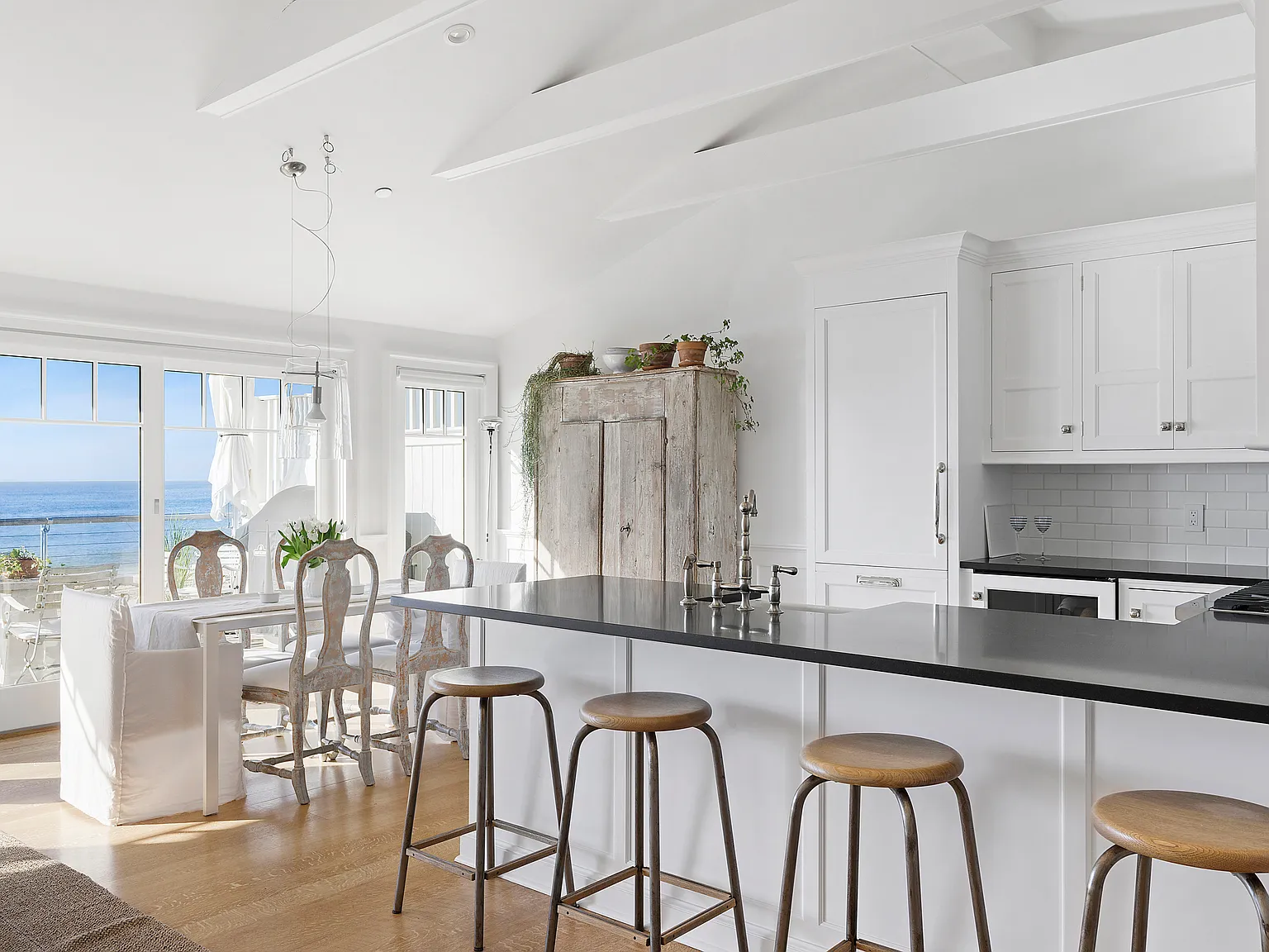 The Residences At Gurney's - Beautiful Oceanfront Retreat — Photo 4