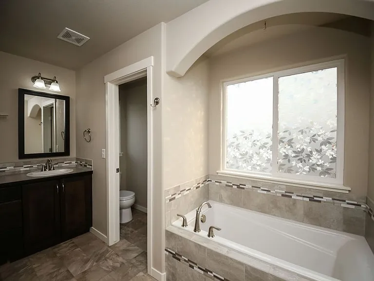 6987 Sumner St — Photo 30