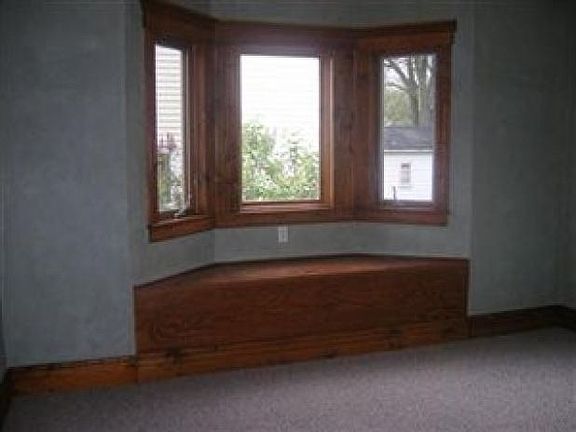 4th image of 155 Caroline St