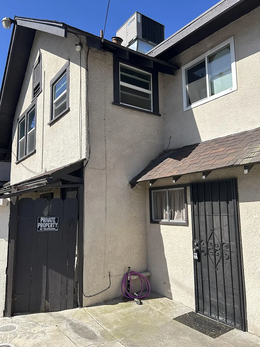 Building Photo - 117 Lee St #F