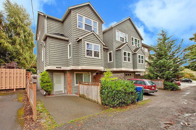 Located off the alley, this has 1 reserved parking space in front of the door and a fenced patio/yard area.
