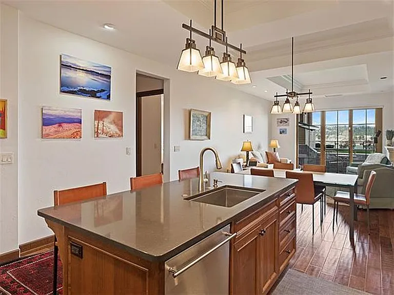 363 SW Bluff Dr #102 — Photo 3