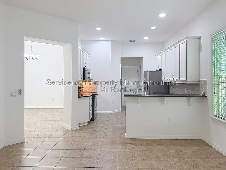 9428 Woodcrane Dr — Photo 9