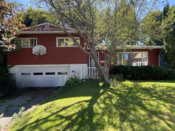 604 Adams Ave, Sault Sainte Marie, MI 49783