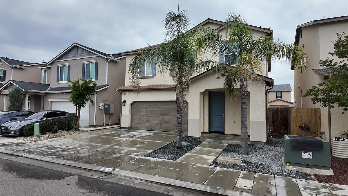 Building Photo - 4049 N Contessa Ave