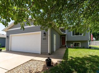 801 N Poplar Ave, Tea, SD 57064