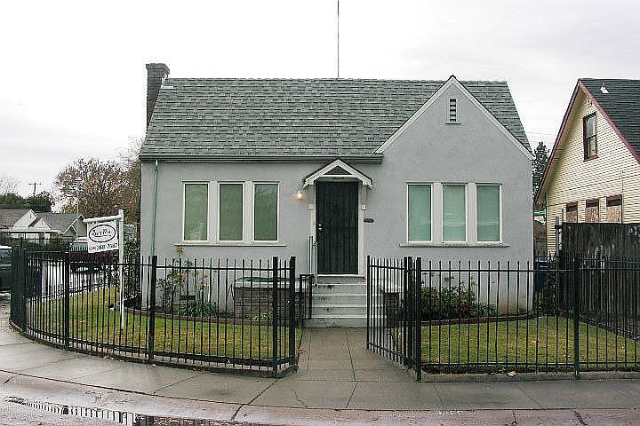 Charming Cottage Home Built in 1925