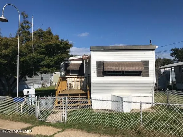 93 Locust Grove Grove, Hazlet, NJ 07730