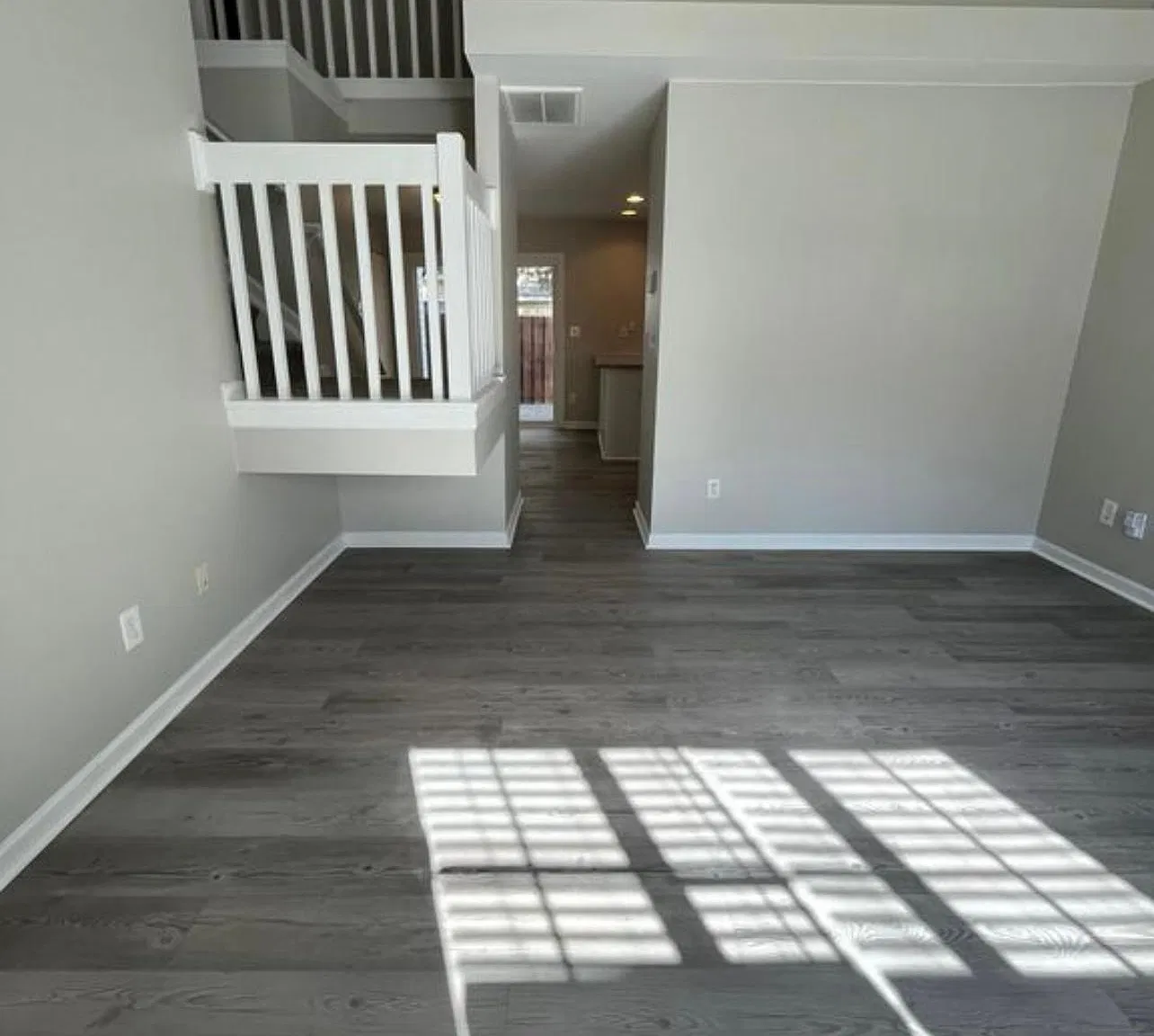3 bed, 1371 sqft, $1,850 — Photo 3