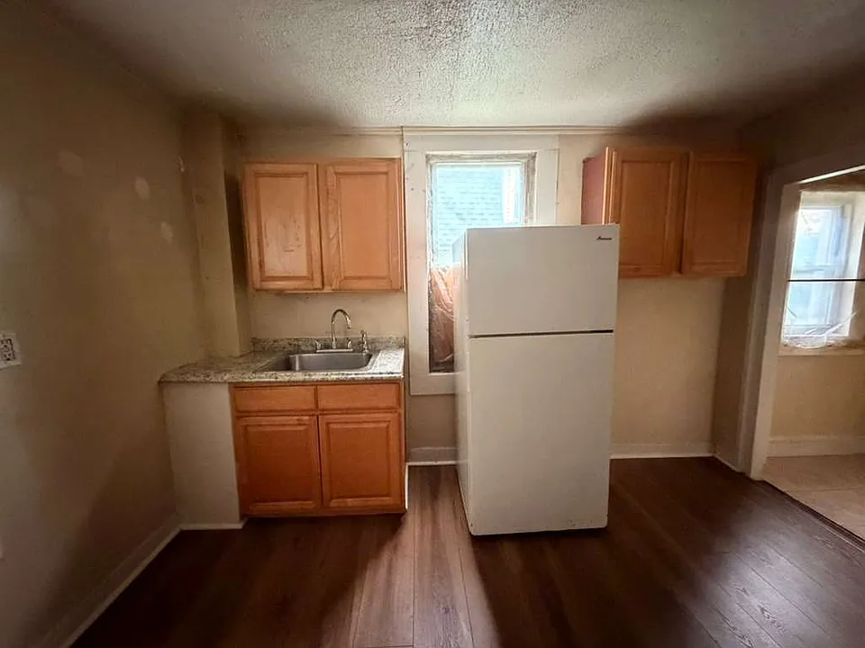 436 Front St #1A
