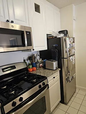 Rented by Newell and Assoc. | media 4